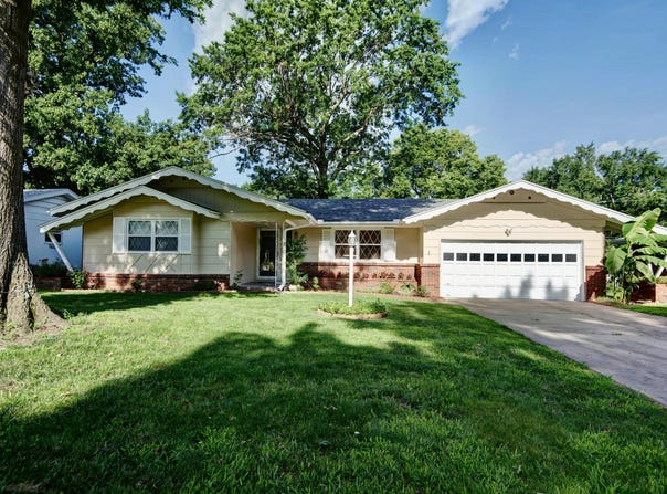 2303 S Barcliff Avenue, Springfield, MO 65804