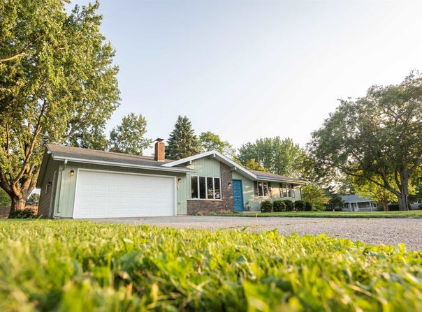 4304 Oldwyck Drive, Janesville, WI 53546
