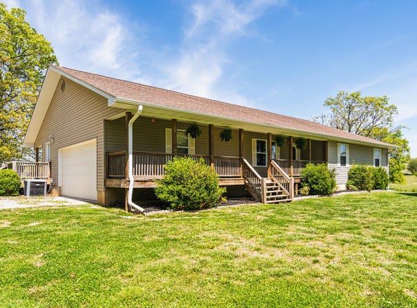 4499 County Road 4300, West Plains, MO 65775