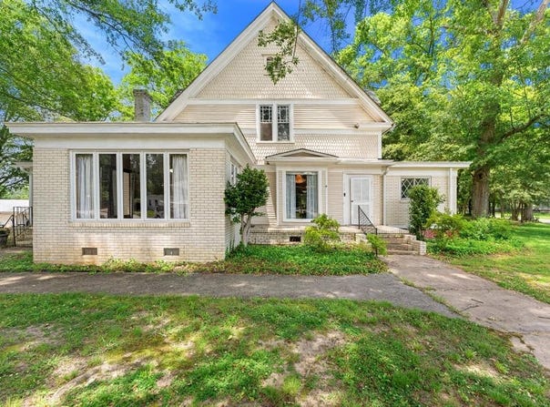 209 Westminster Highway, Westminster, SC 29693