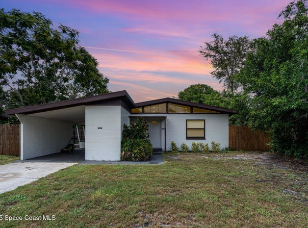 2158 Laden Road, Melbourne, FL 32935