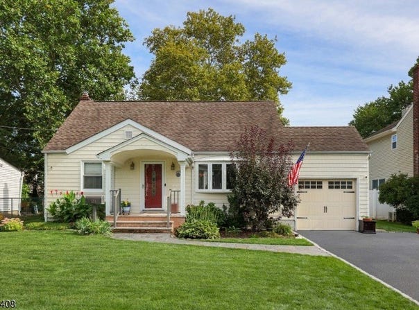 525 Princeton Rd, Linden City, NJ 07036-5903