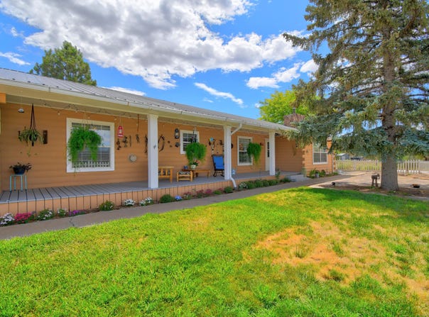 1080 ELKINS Road, Milan, NM 87021