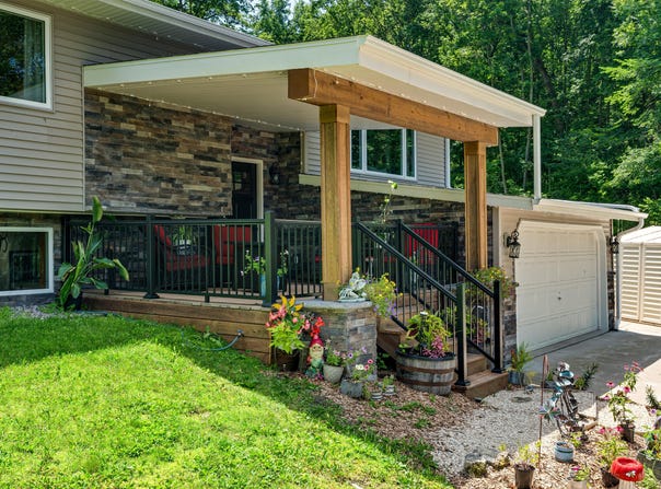 W5835 Koss Rd, Onalaska, WI 54650