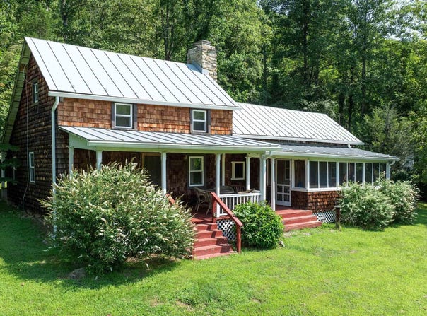 2042 WEAKLEY HOLLOW RD, SYRIA, VA 22743