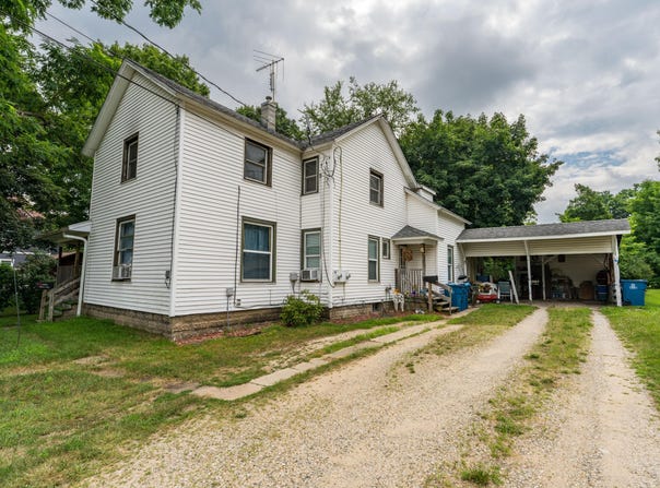 105 Pine Street, Decatur, MI 49045