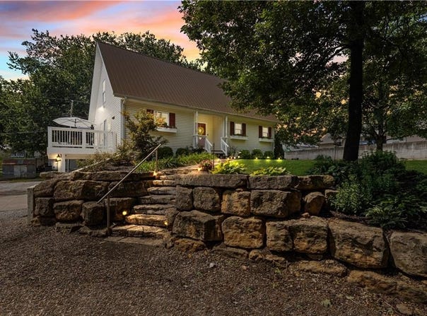 19840 Academy Street, Camden Point, MO 64018