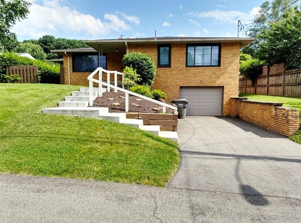 202 Dominican Way, Zelienople Boro, PA 16063
