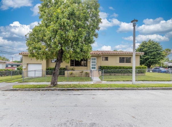 1621 SW 23rd Ave, Miami, FL 33145