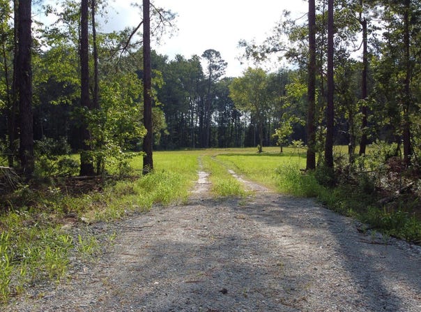 5 Grooms Rd, Cross, SC 29436