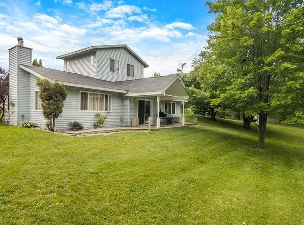 16966 MAPLE DRIVE, LEROY, MI 49655-9702