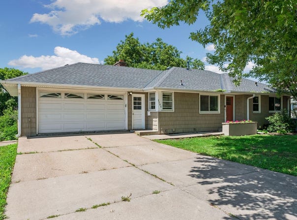 3104 Silver Lake Road NE, Saint Anthony, MN 55418