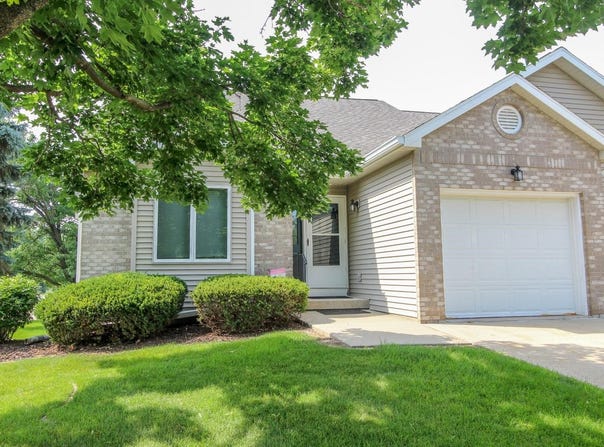 509 Westlawn Drive, Cottage Grove, WI 53527