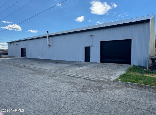 19 S C St, Toppenish, WA 98948