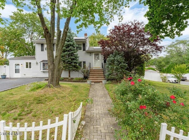 83 Walnut Ave, Red Bank, NJ 07701