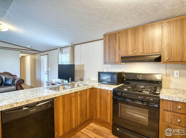 218 Grape St, Hudson, CO 80642