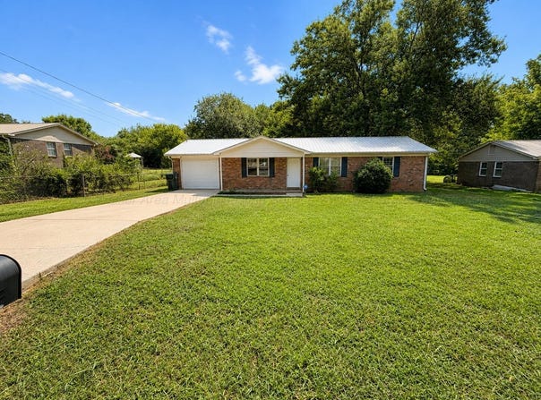 899 HANCOCK Dr, Scottsboro, AL 35769