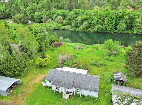10742 HIGHWAY 126, Mapleton, OR 97453