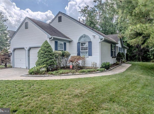 25 GLENVIEW WAY E, GIBBSBORO, NJ 08026