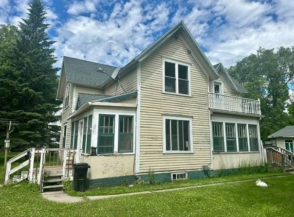 702 1st S Ave, Wheaton, MN 56296