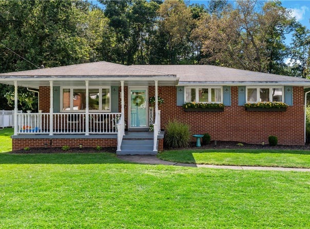 21 Cario Dr, N Franklin Twp, PA 15301