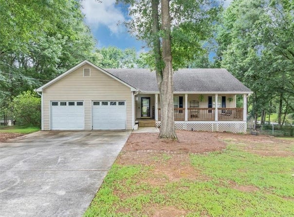 250 DAILEYS PLANTATION Drive, Mcdonough, GA 30253