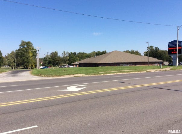2906 BROADWAY, Mt Vernon, IL 62864