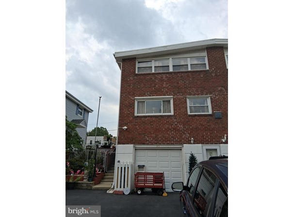 145 CRUM CREEK DR, WOODLYN, PA 19094