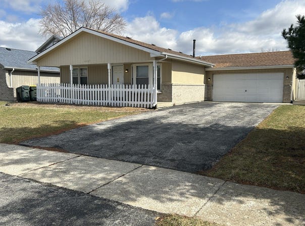 20137 sequoia Avenue, Lynwood, IL 60411