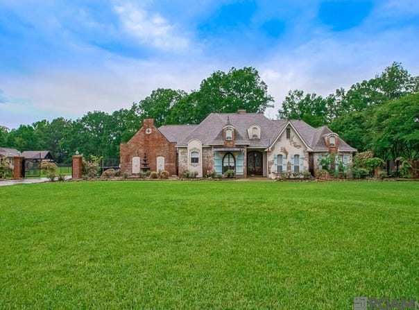 424 Clover Ridge Dr, Jackson, LA 70748