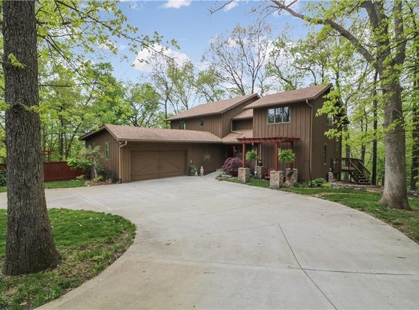 12 Woodland Trail, Warrensburg, MO 64093