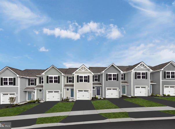 44 GUNNISON DRIVE, HEDGESVILLE, WV 25427