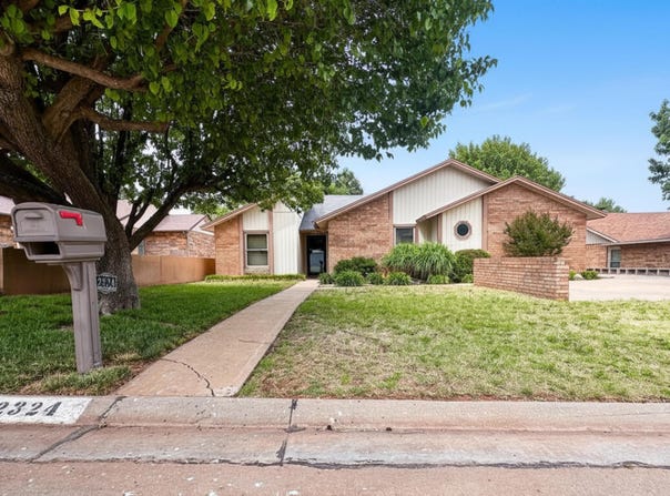 2324 Leaning Elm, Woodward, OK 73801-9999