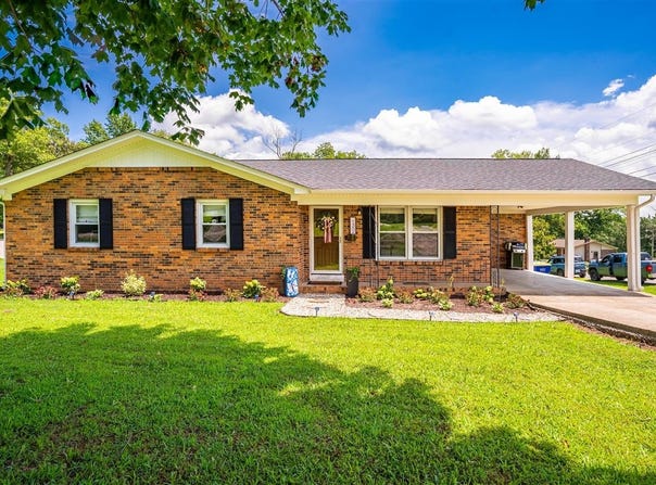 1306 Newtown Road, Russellville, KY 42276