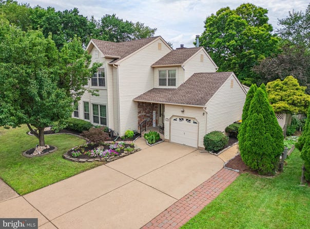 2460 ELFRETHS ALLEY, BENSALEM, PA 19020