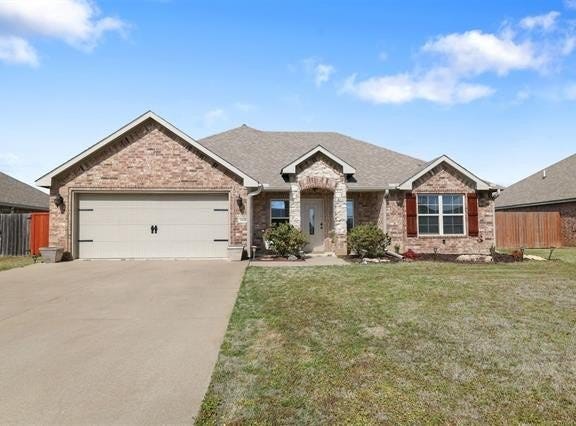 3608 Rock Bluff, Durant, OK 74701