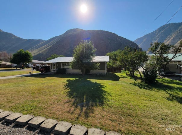 516 S Main Street, Riggins, ID 83549