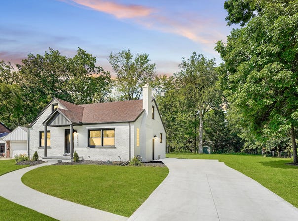 20501 Old Homestead Drive, Harper Woods, MI 48225