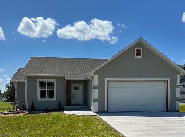 407 N Harmon Street, Girard, KS 66743