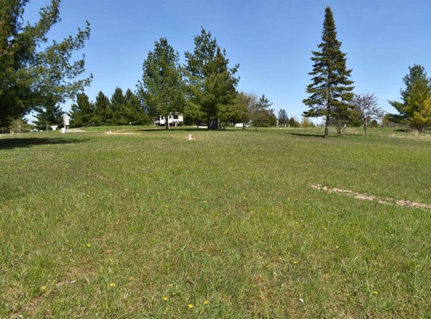 5445 Winchester, Gladwin, MI 48624