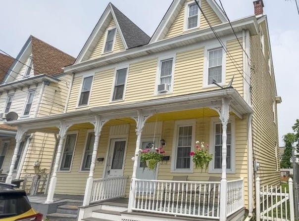 213 CONOVER STREET, BURLINGTON, NJ 08016