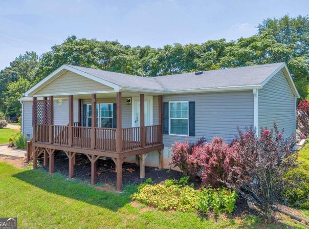 1668 Plainview, Maysville, GA 30558