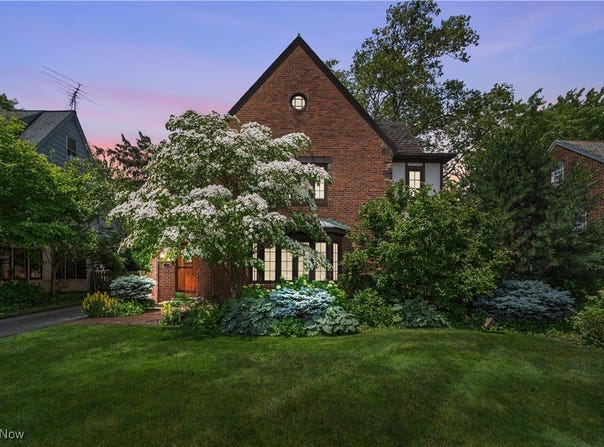 3296 Ingleside Road, Shaker Heights, OH 44122