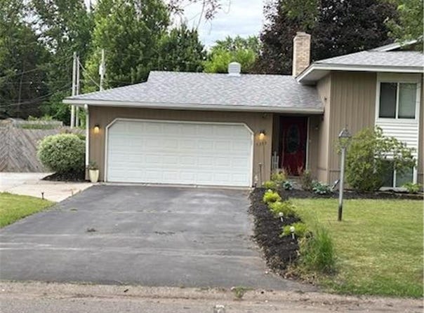 5333 80th Avenue N, Brooklyn Park, MN 55443