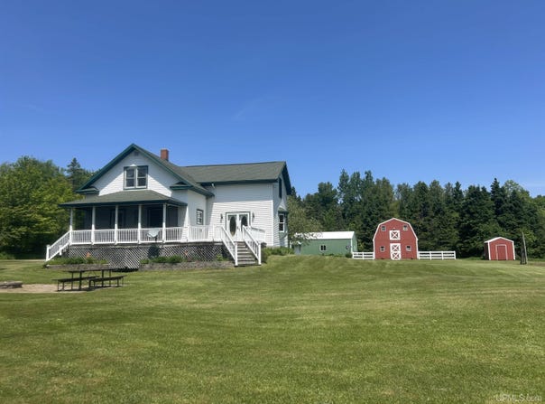 232 Winberg, Skandia, MI 49885