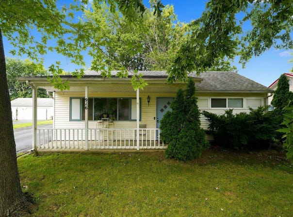 916 W Circle Drive, New Haven, IN 46774-2154