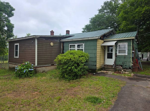 150 Roanoke Rd, Liberty, SC 29657