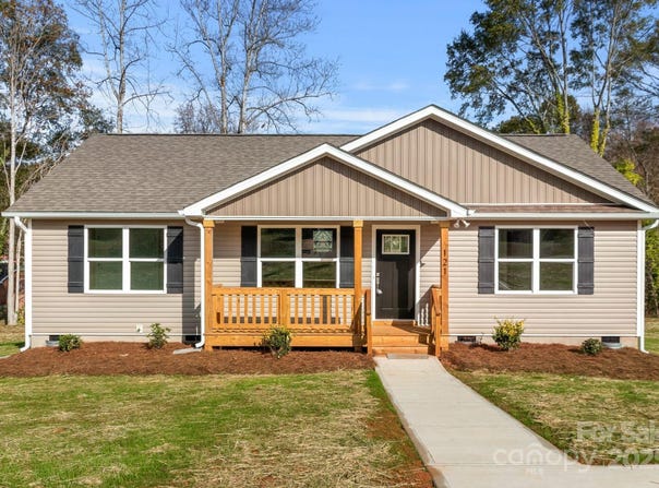 121 Orchard Street, Forest City, NC 28043