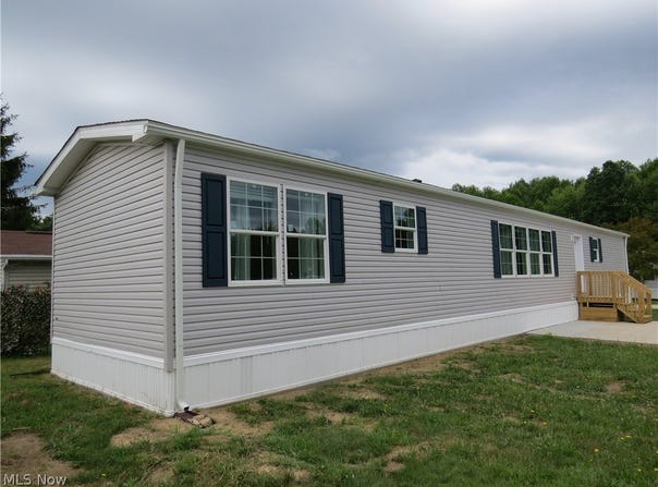 2665 Eagle Point Drive, Madison, OH 44057