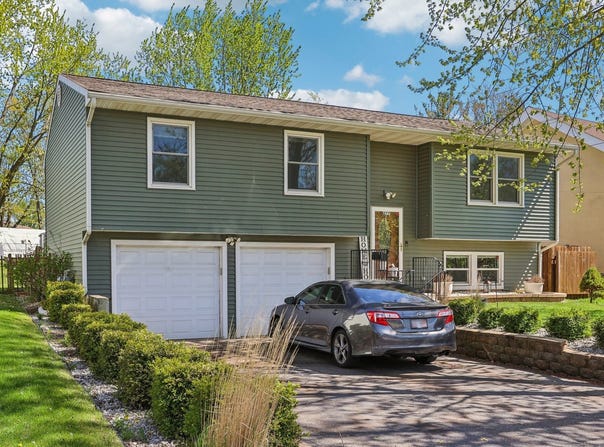 277 Sunset Lane, Antioch, IL 60002